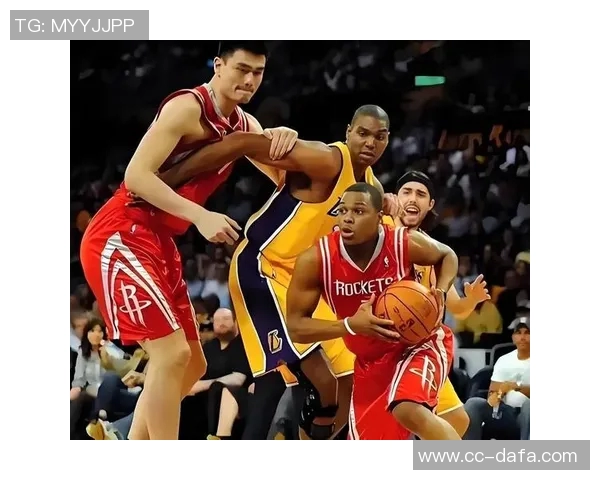 洛瑞助攻圆脸登三分精准命中昔日火箭旧将再展风采